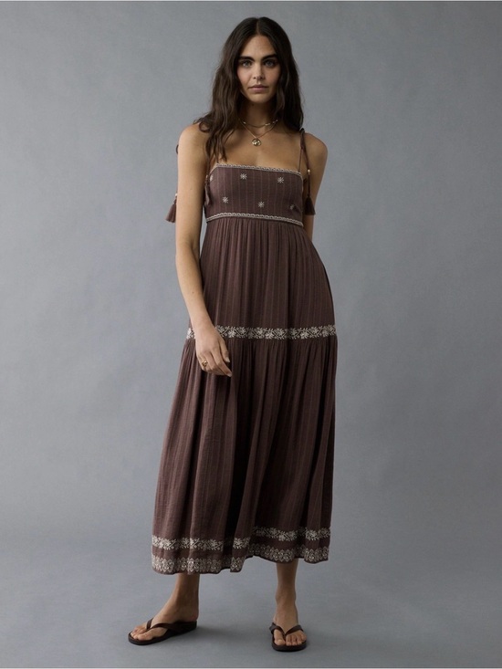 American Eagle Outfitters Dresses & Skirts - Anerican Eagle Embroidered Empire Waist Dress